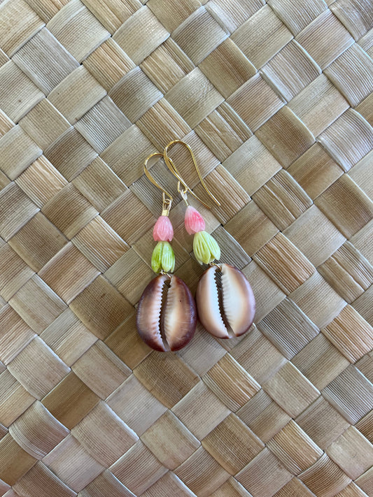 Pikake & Cowrie Shell Earring